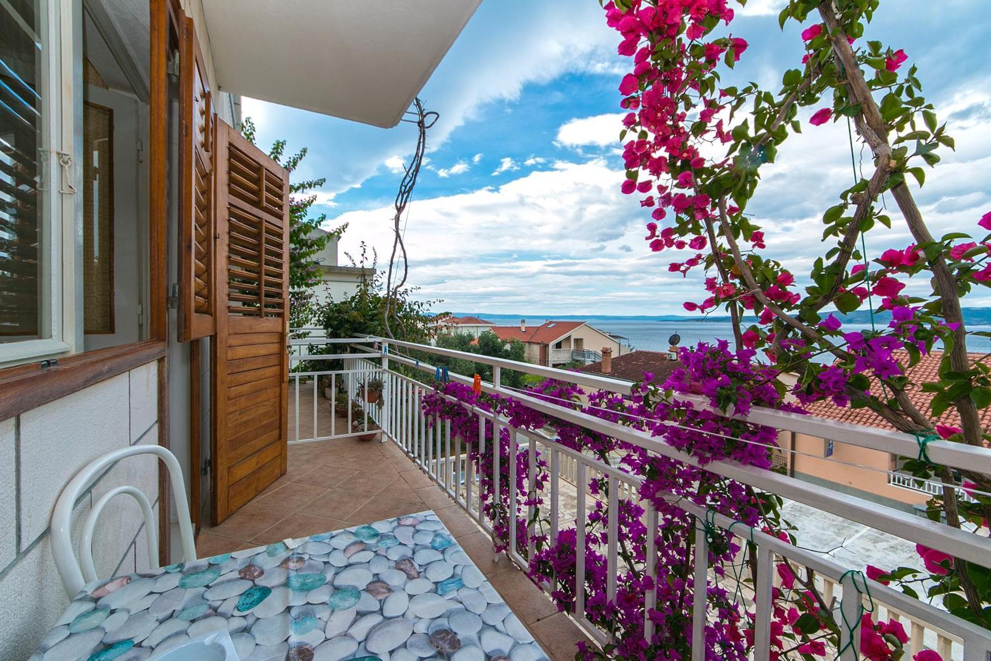 Apartments And Rooms By The Sea Brela, Makarska - 2752 Exterior photo