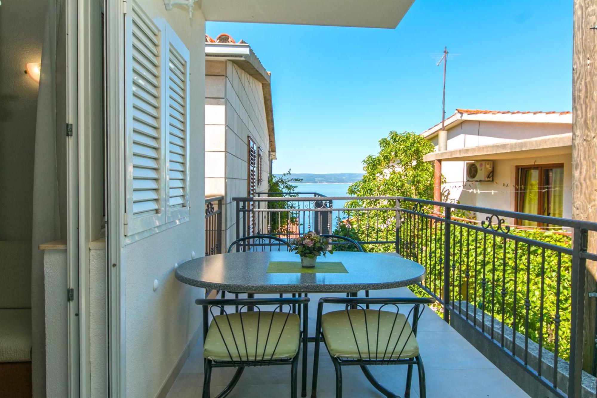 Apartments And Rooms By The Sea Brela, Makarska - 2752 Exterior photo