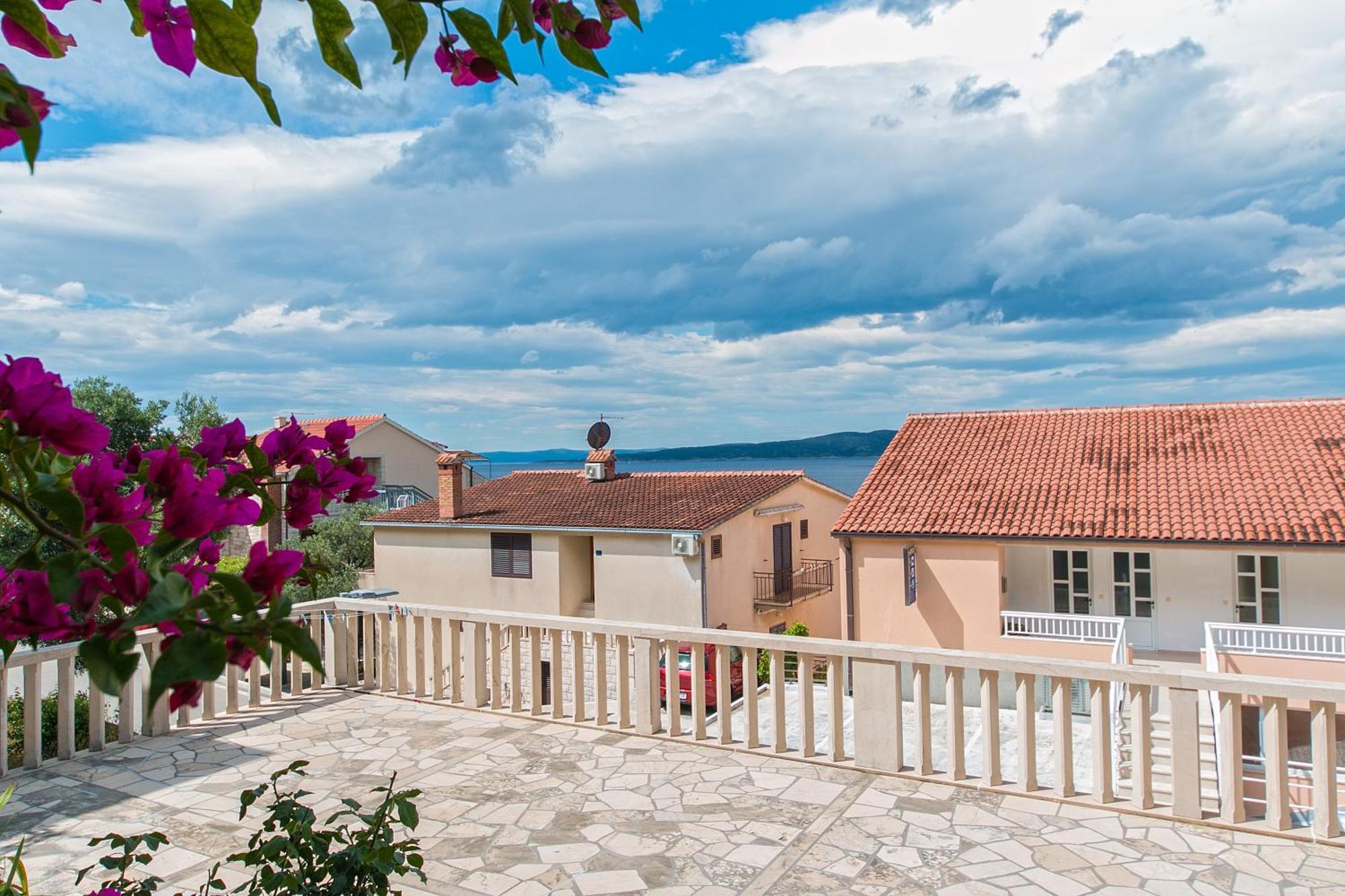 Apartments And Rooms By The Sea Brela, Makarska - 2752 Exterior photo