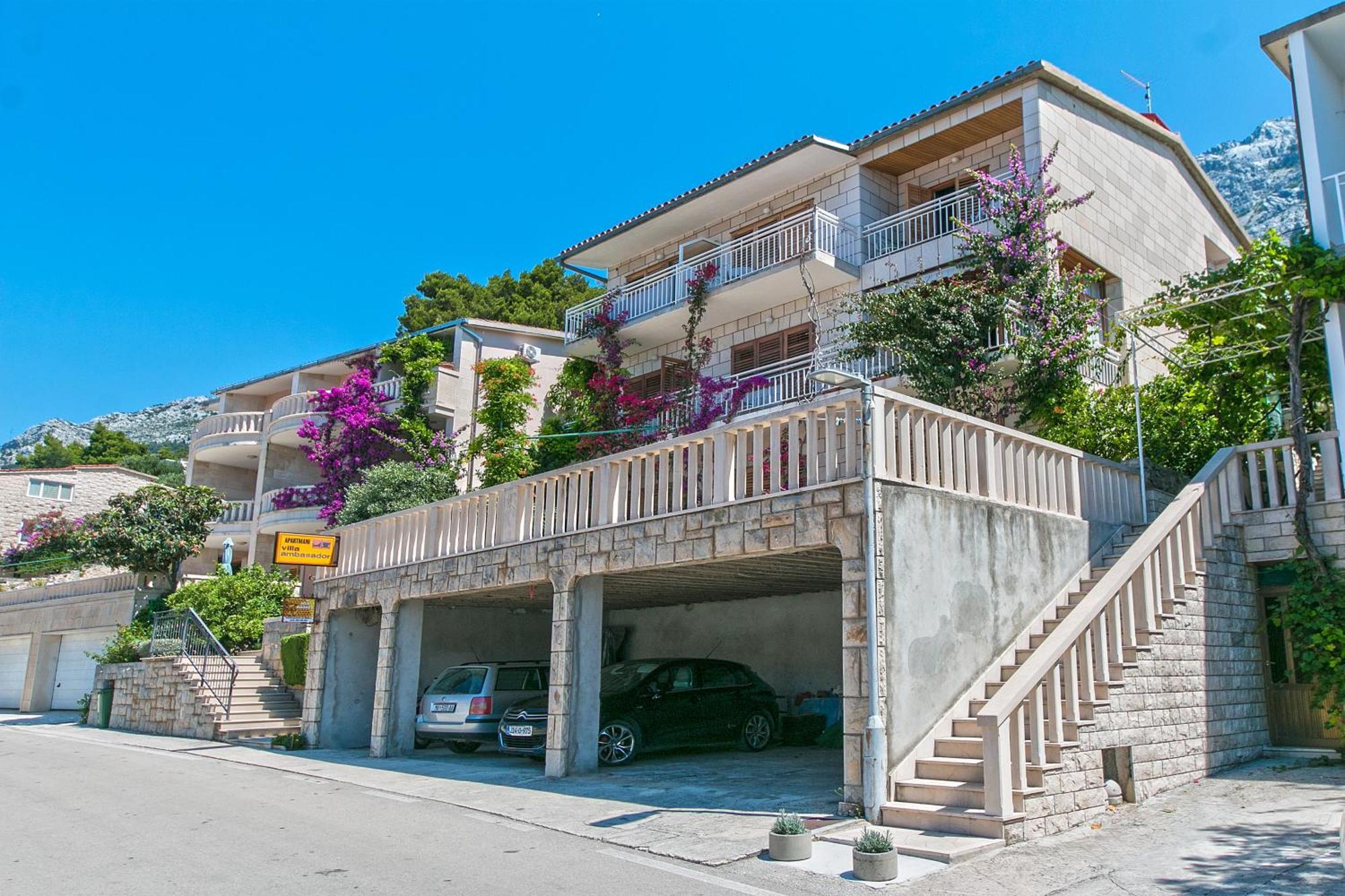 Apartments And Rooms By The Sea Brela, Makarska - 2752 Exterior photo